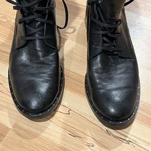 Freda Salvador boots - Size 9